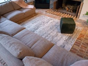 kilim medina white room