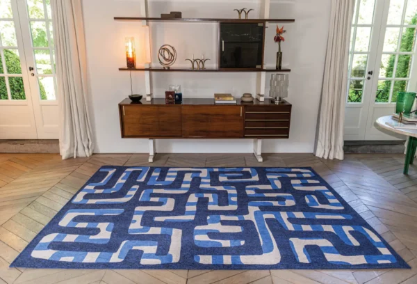 9336 ULTRAMARINE ROOMSHOT01 RVB LOW